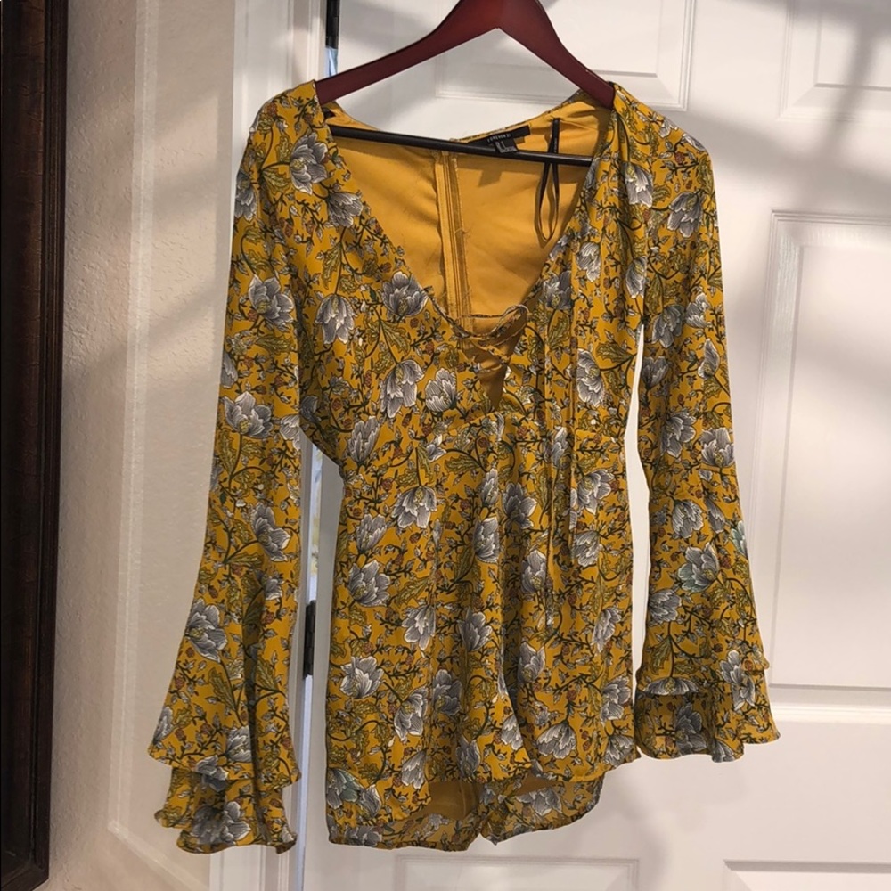 BOHO floral flare sleeve romper